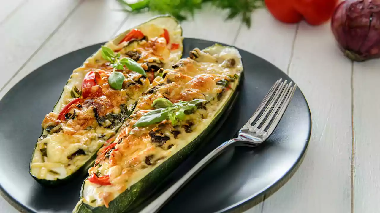 Zucchini Pizza Boats best meal prep for weight loss
