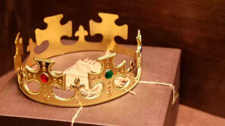 5 Types of Crowns in The Bible