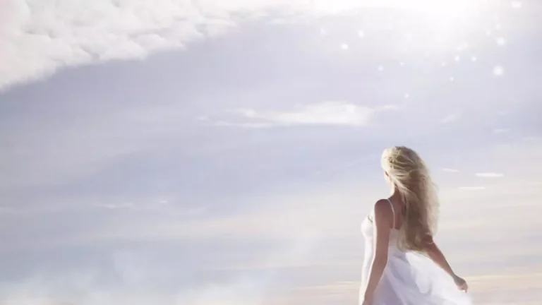 Does God speak through dreams Bible meaning