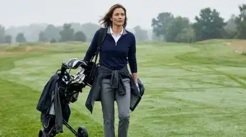 Women’s golf outfits with practical layers for changing weather on the course